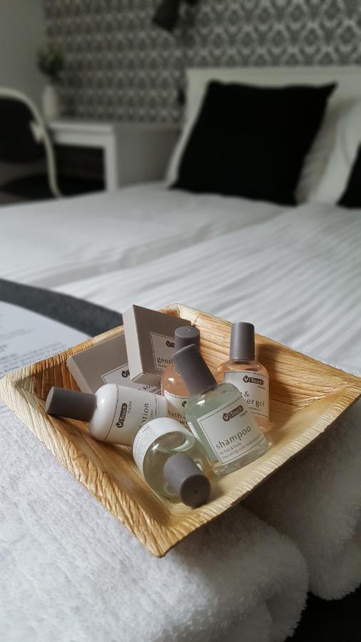 Pasta Factory Guest Rooms Голуей Екстериор снимка